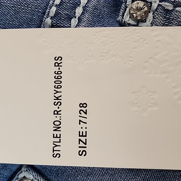 Sky Women's Blue Embroidered Jeans Brand New Low Rise Flare - Picture 14 of 14